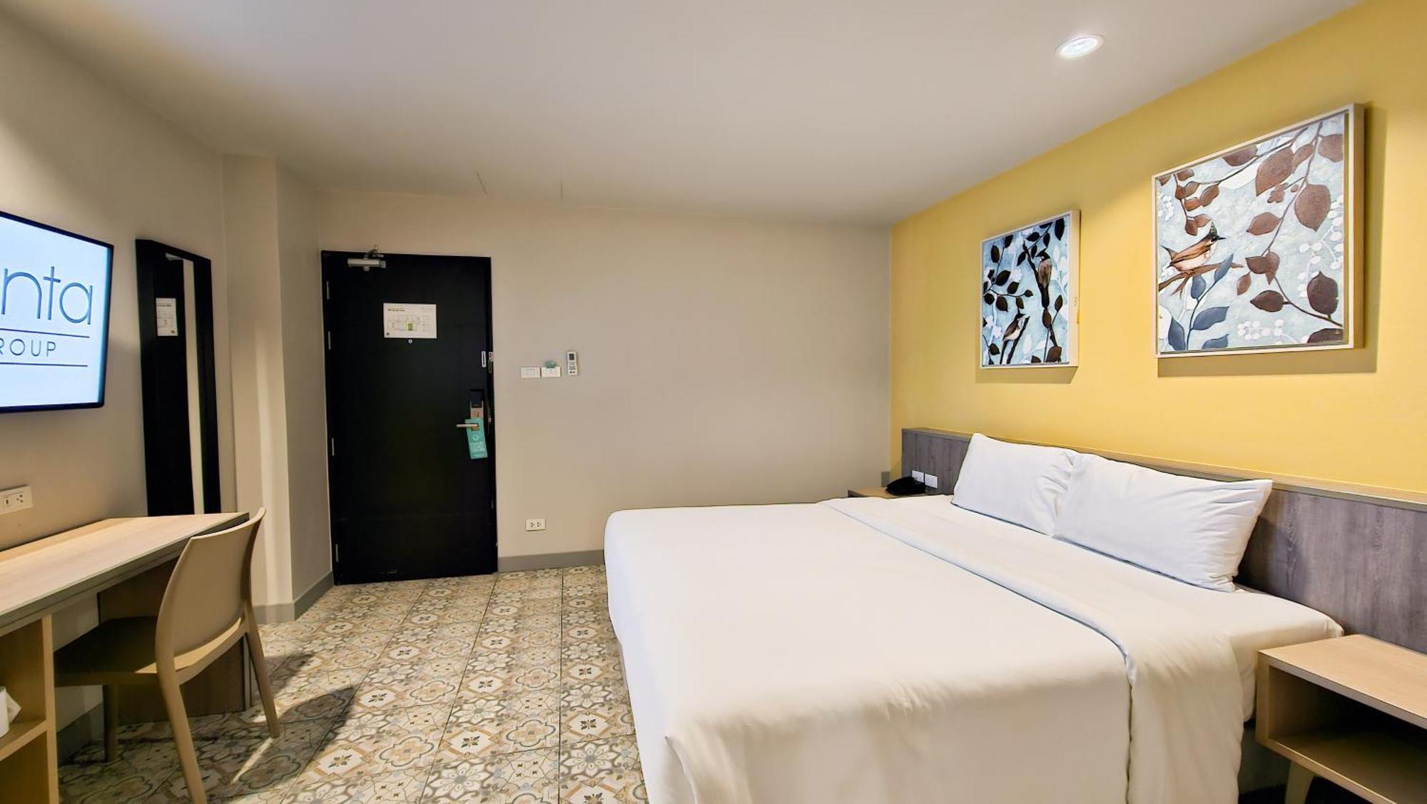 Recenta Suite Phuket Suanluang Exterior foto