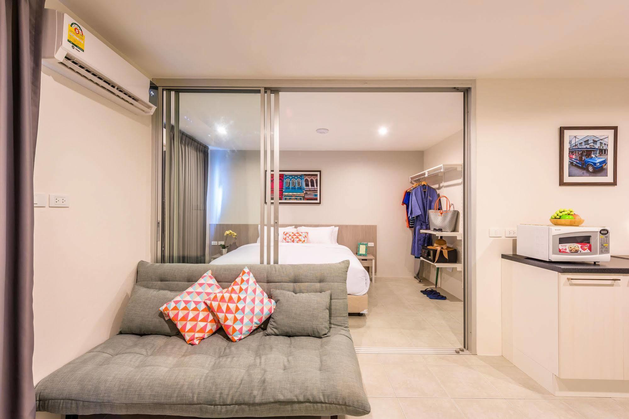 Recenta Suite Phuket Suanluang Exterior foto