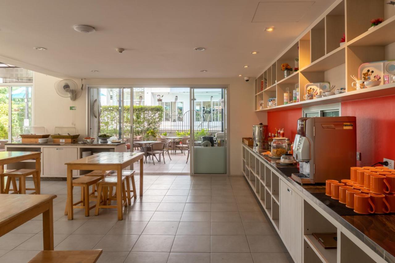 Recenta Suite Phuket Suanluang Exterior foto